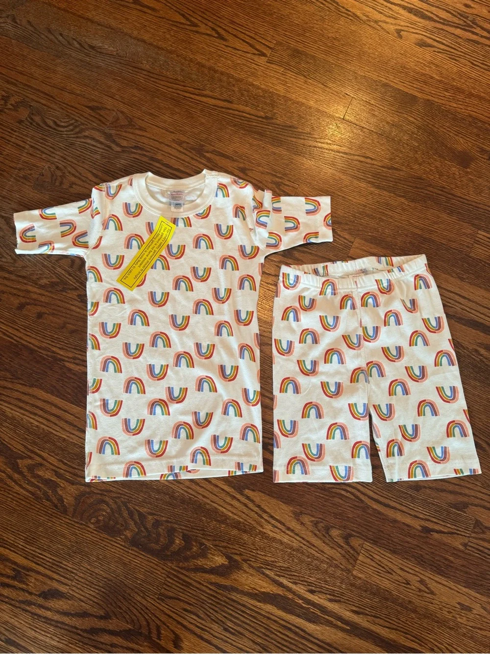 Hanna Andersson White Pajama Set with Rainbow Print